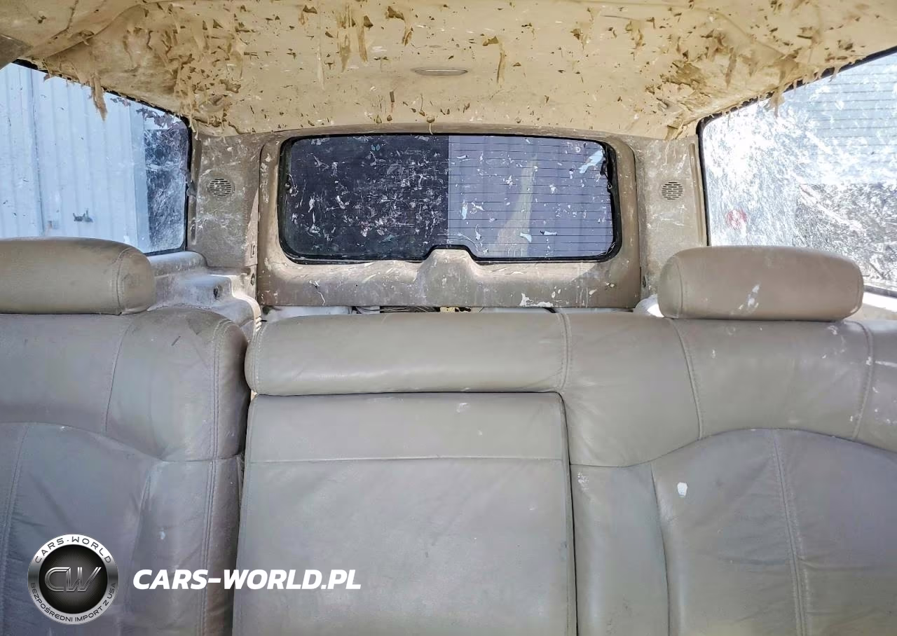 2002 Chevrolet Suburban K1500 VIN:3GNFK16Z42G329547 - 10