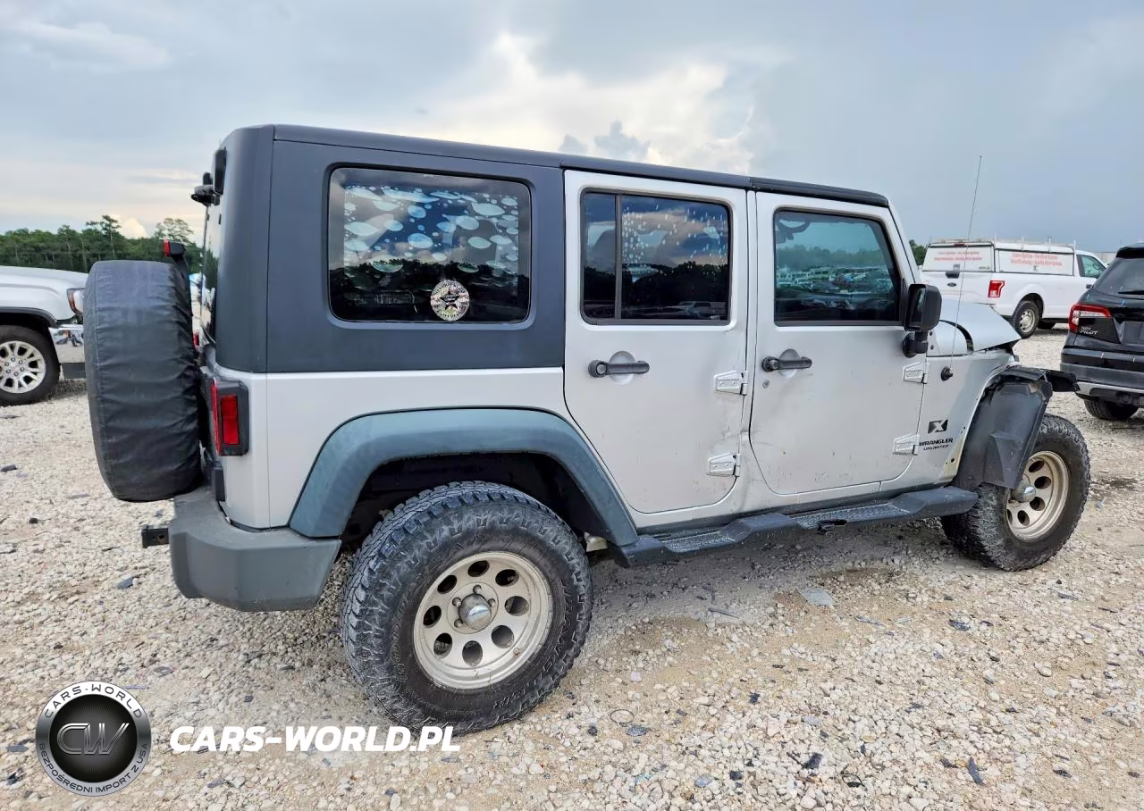 2008 Jeep Wrangler Unlimited X VIN:1J4GA39188L563276 - 3