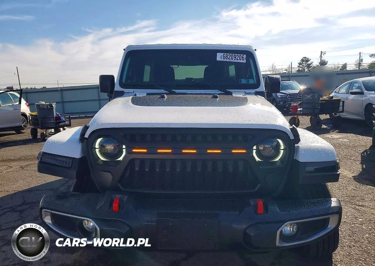 2018 Jeep Wrangler Unlimited Sahara VIN:1C4HJXEGXJW309293 - 5