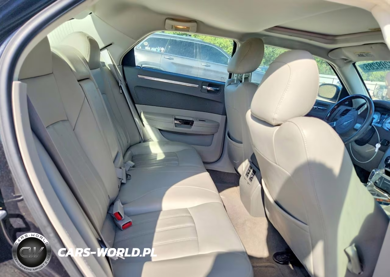 2008 Chrysler 300C VIN:2C3KA63H08H308159 - 10