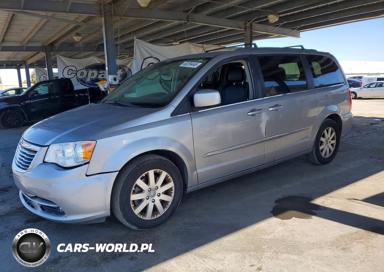 2016 Chrysler Town & Country Touring – zdjęcie 1 z 13