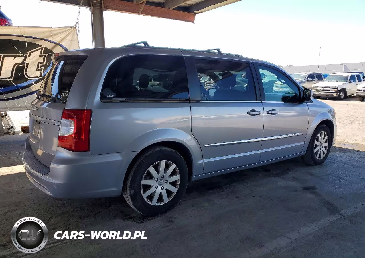 2016 Chrysler Town & Country Touring VIN:2C4RC1BG7GR157376 - 3