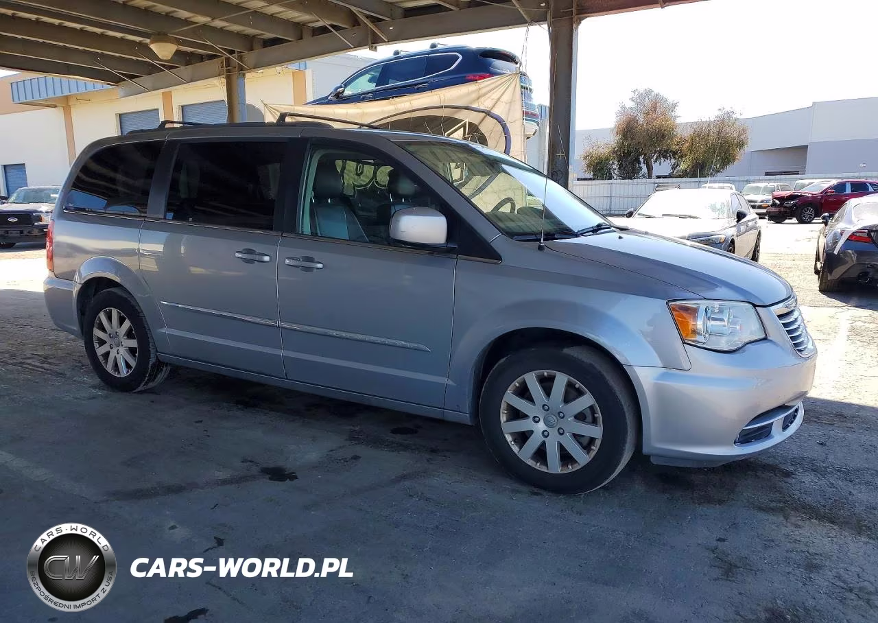 2016 Chrysler Town & Country Touring VIN:2C4RC1BG7GR157376 - 4