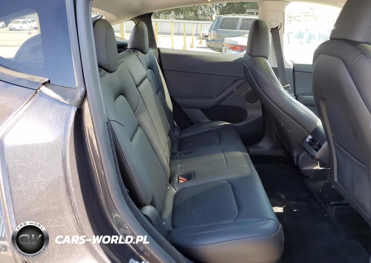 2024 Tesla Model Y VIN:7SAYGDED4RF162023 - 10