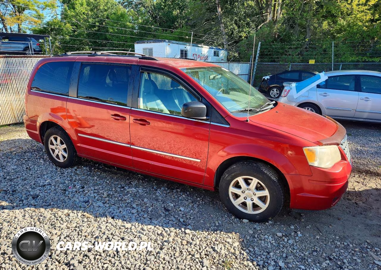 2010 Chrysler Town & Country Touring VIN:2A4RR5D16AR188960 - 4