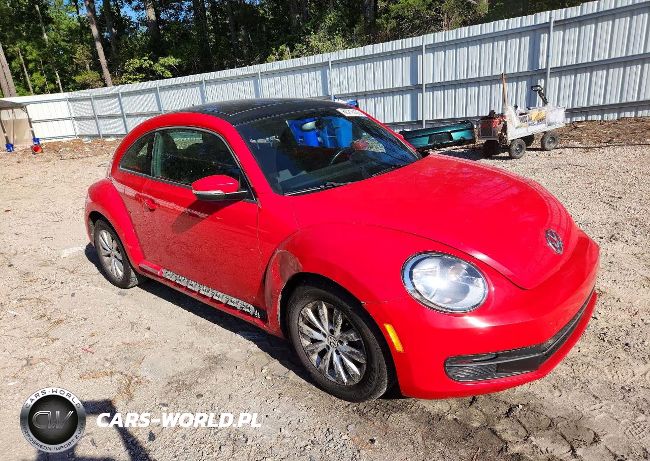 2014 Volkswagen Beetle VIN:3VWJX7AT5EM610446 - 4