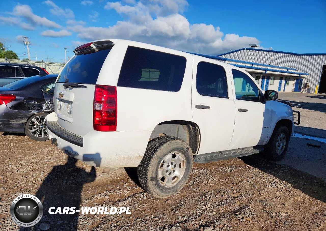 2014 Chevrolet Tahoe Special VIN:1GNSK2E08ER157504 - 3