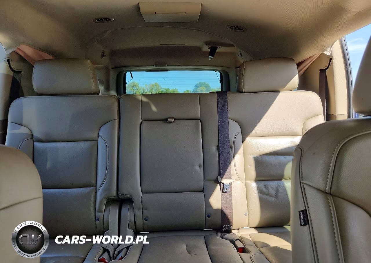 2018 Chevrolet Suburban K1500 Lt VIN:1GNSKHKC4JR396852 - 10