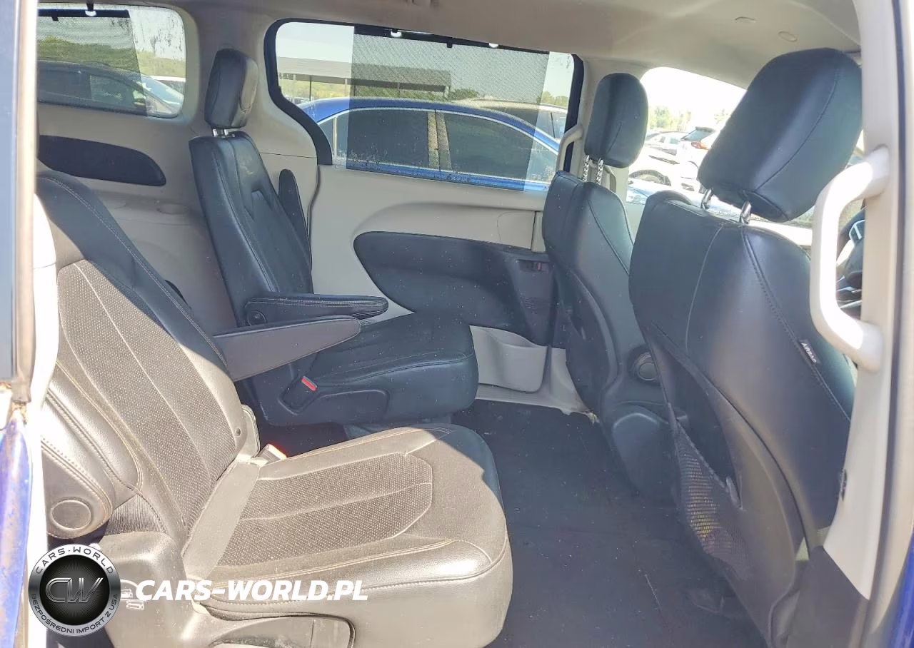 2020 Chrysler Pacifica Touring L VIN:2C4RC1BG7LR149899 - 11