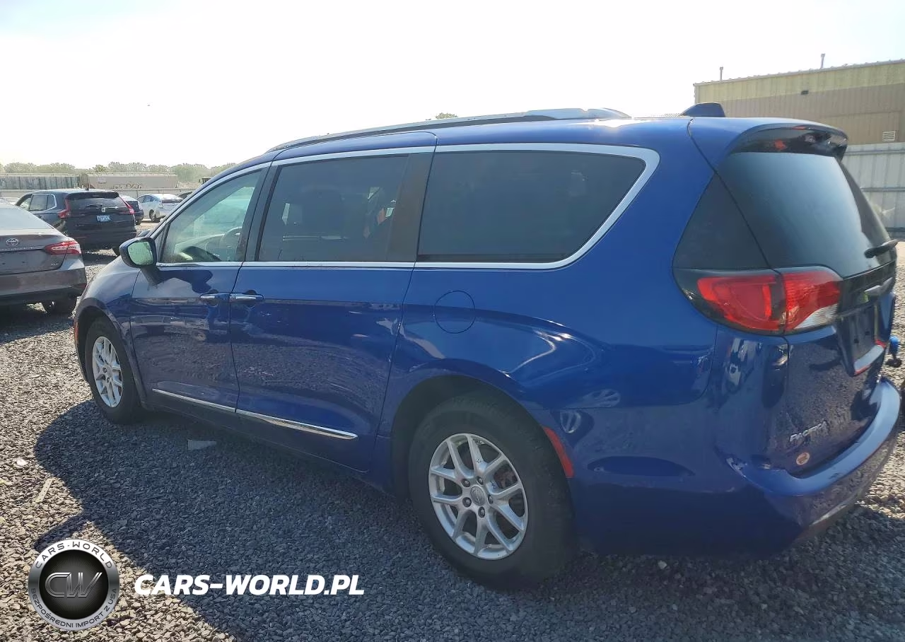 2020 Chrysler Pacifica Touring L VIN:2C4RC1BG7LR149899 - 2
