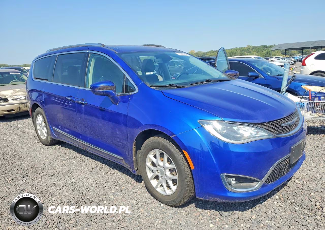 2020 Chrysler Pacifica Touring L VIN:2C4RC1BG7LR149899 - 4
