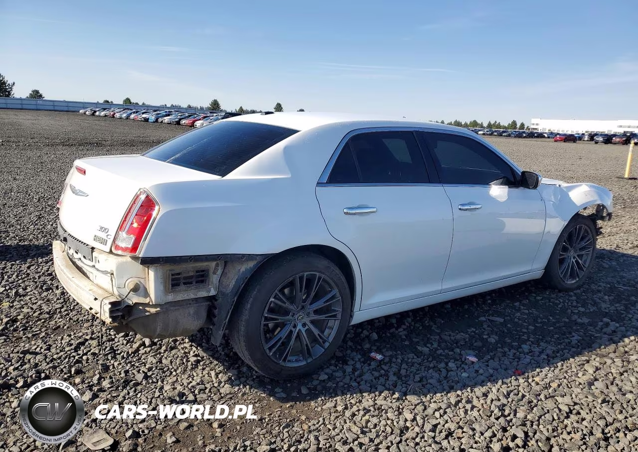 2014 Chrysler 300C VIN:2C3CCAKT3EH170152 - 3