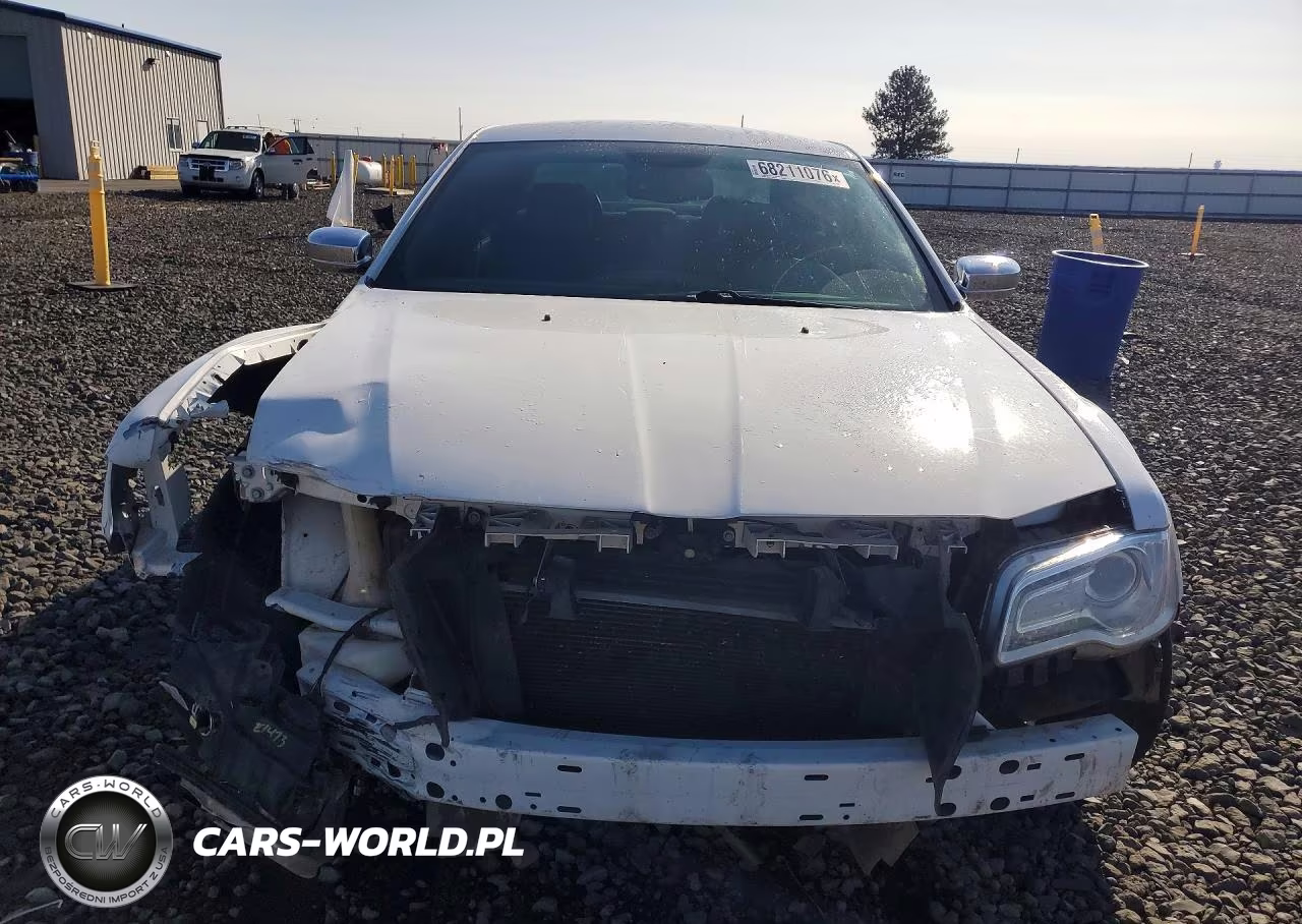 2014 Chrysler 300C VIN:2C3CCAKT3EH170152 - 5