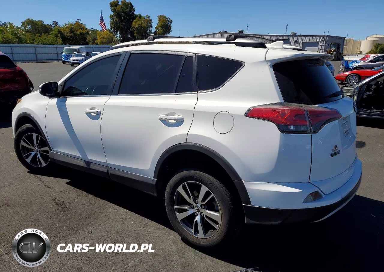 2018 Toyota Rav4 Xle VIN:2T3RFREV2JW726809 - 2