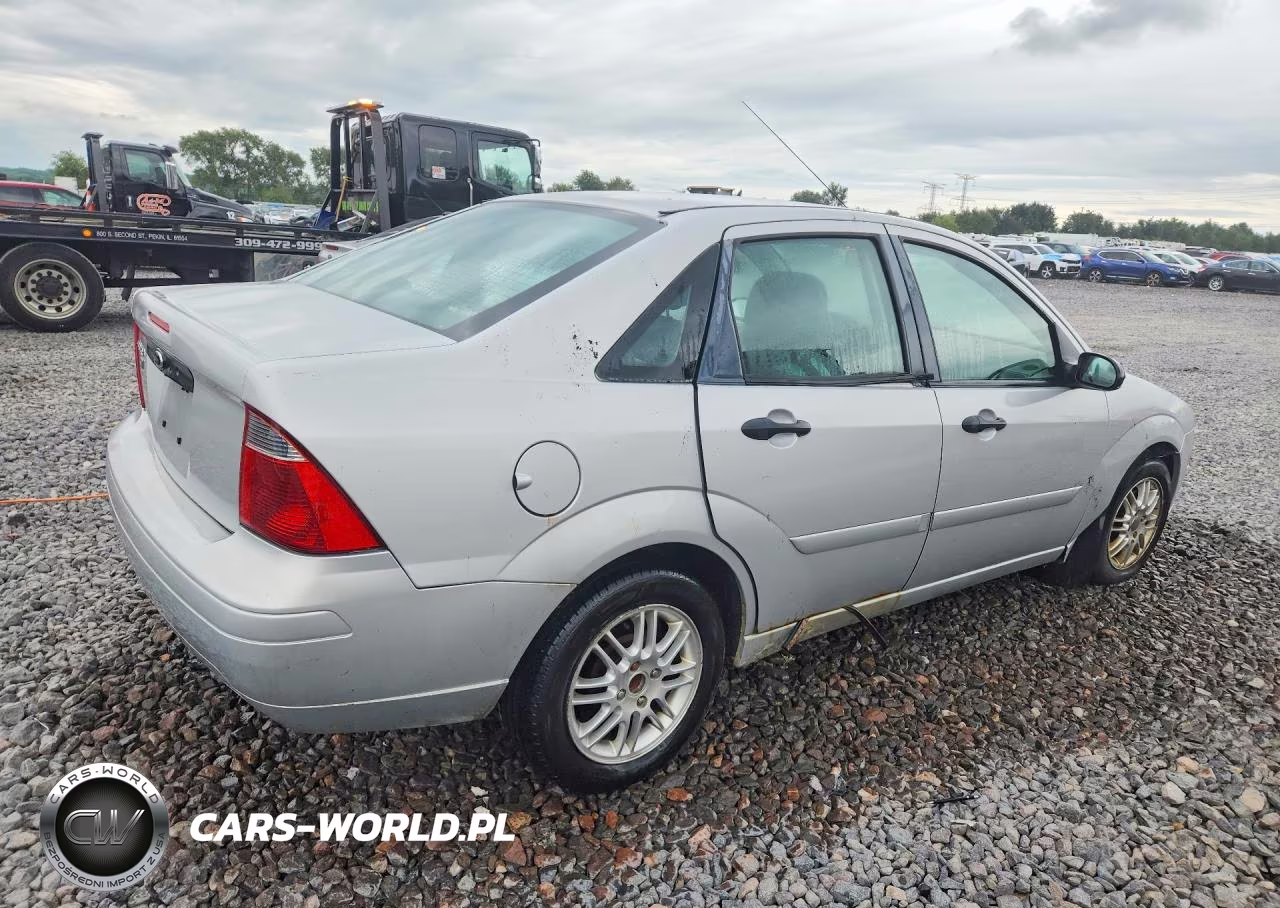 2007 Ford Focus Zx4 VIN:1FAFP34N67W312138 - 3