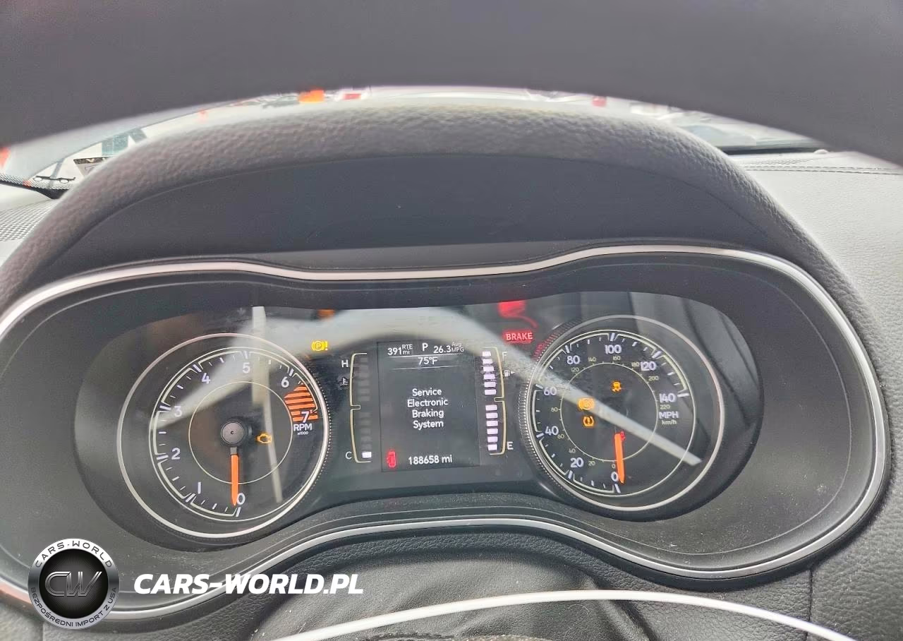 2019 Jeep Cherokee Latitude VIN:1C4PJLCB2KD148091 - 9