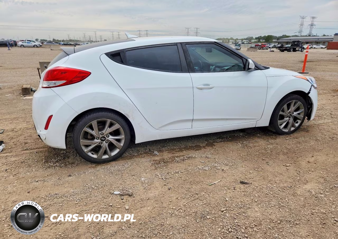 2017 Hyundai Veloster Base VIN:KMHTC6AD2HU309218 - 3