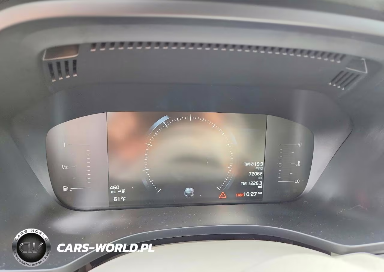 2018 Volvo Xc60 T5 VIN:LYV102RKXJB113916 - 9