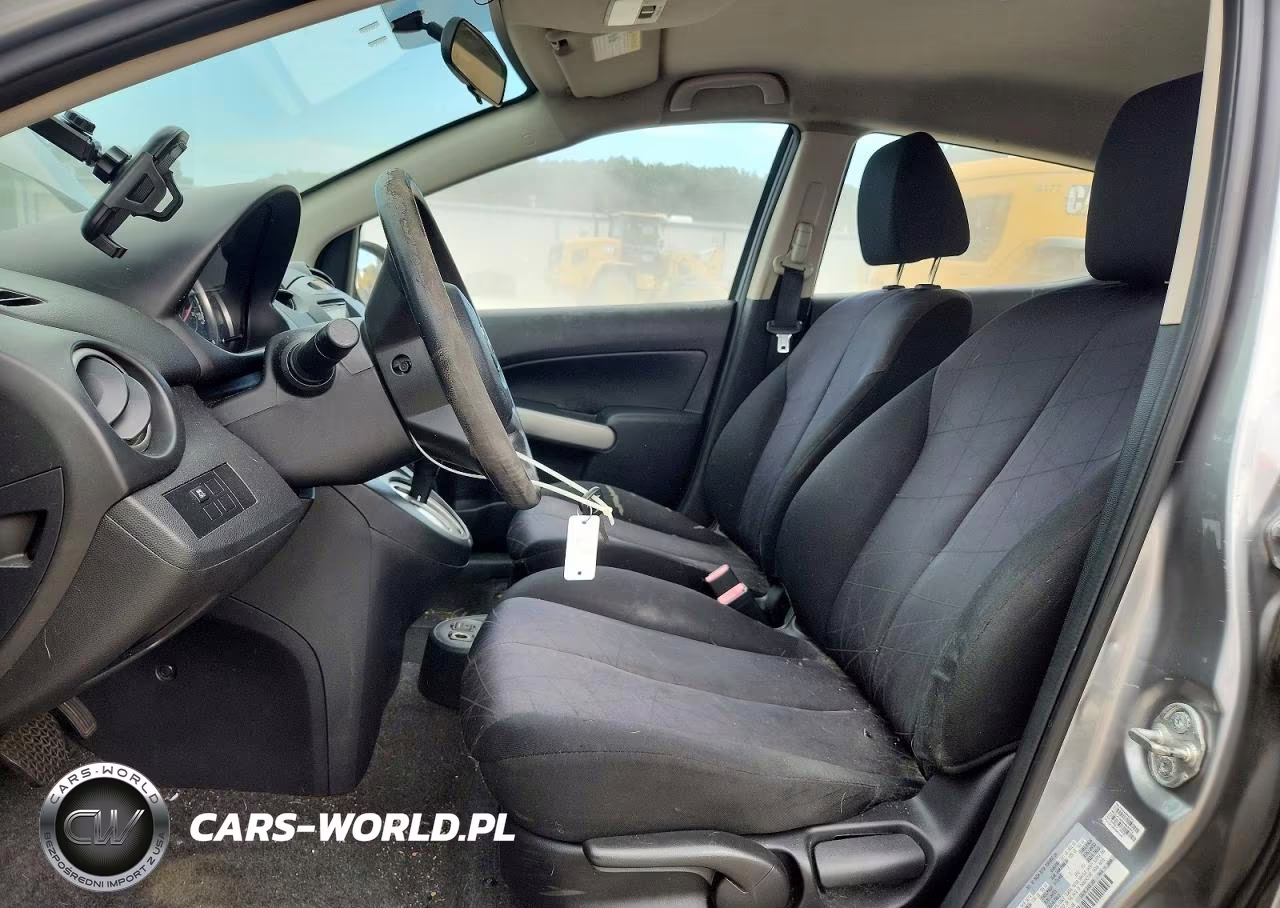 2014 Mazda Mazda2 Sport VIN:JM1DE1KZ5E0182645 - 7