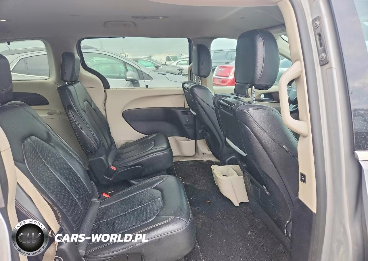 2017 Chrysler Pacifica Touring L VIN:2C4RC1EG3HR508541 - 11