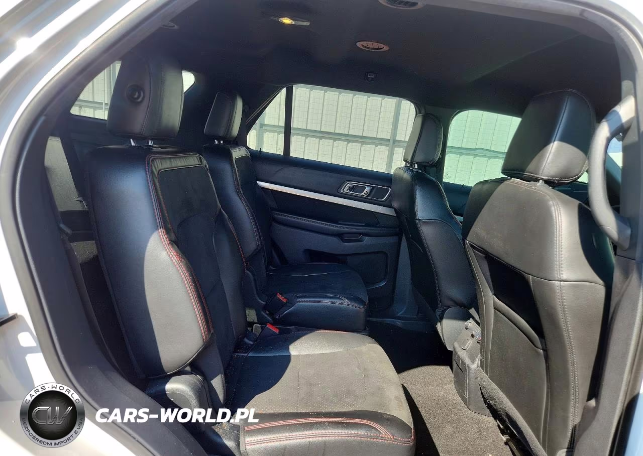 2018 Ford Explorer Xlt VIN:1FM5K7D80JGC51811 - 11