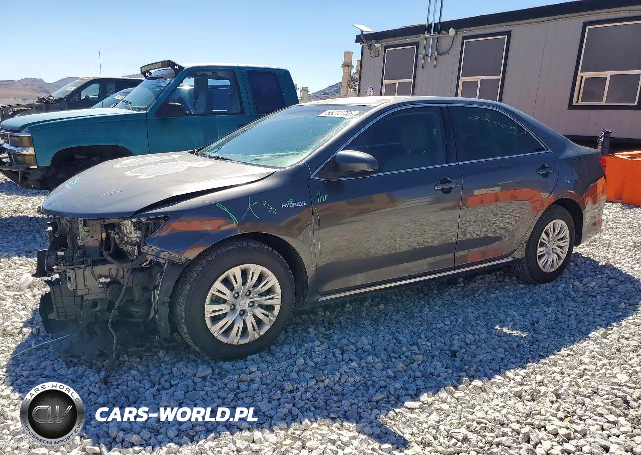 2013 Toyota Camry Hybrid Le – zdjęcie 1 z 12