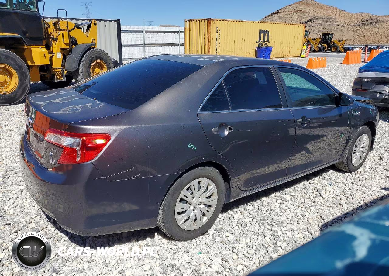 2013 Toyota Camry Hybrid Le VIN:4T1BD1FK8DU084560 - 3