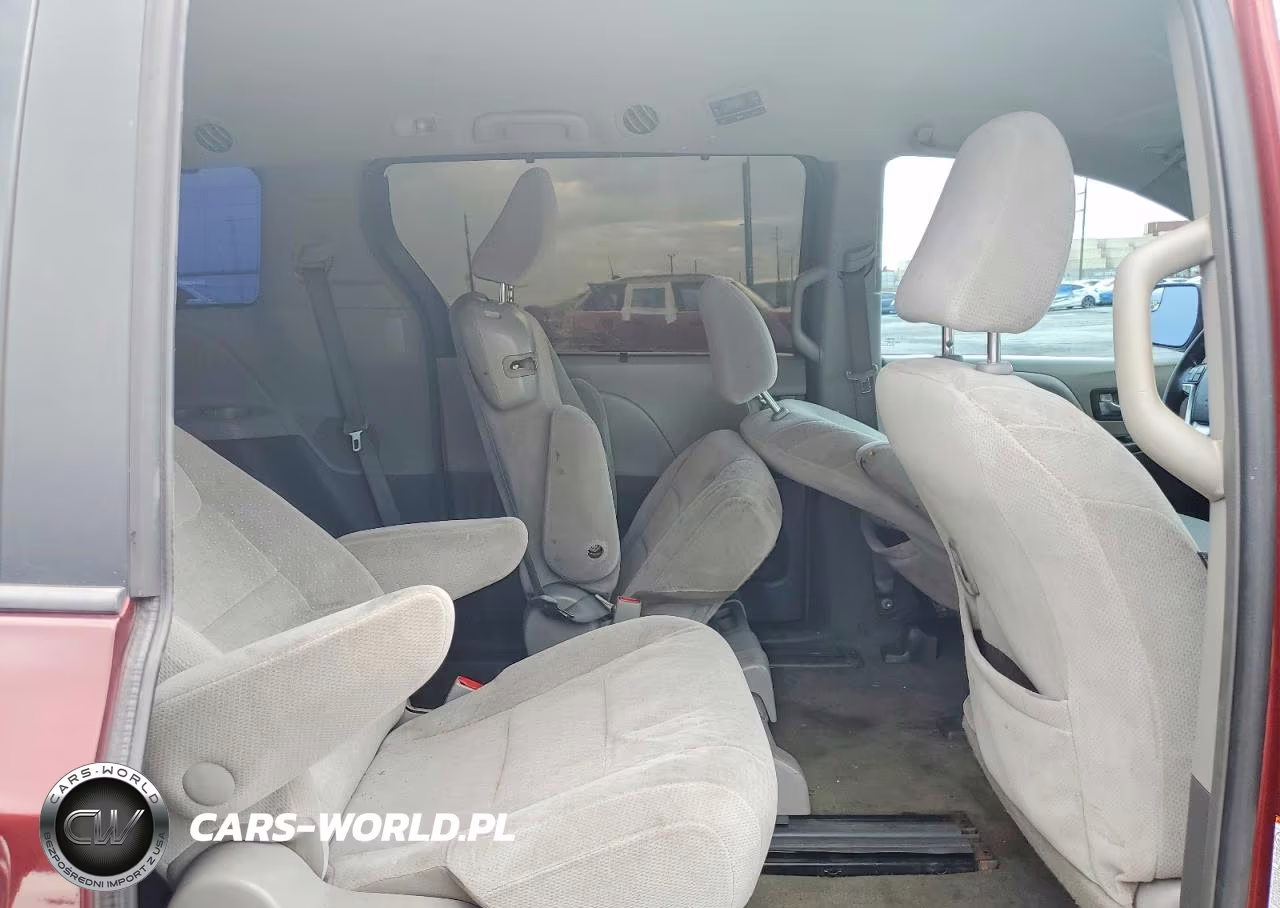 2015 Toyota Sienna Le VIN:5TDKK3DCXFS597334 - 11