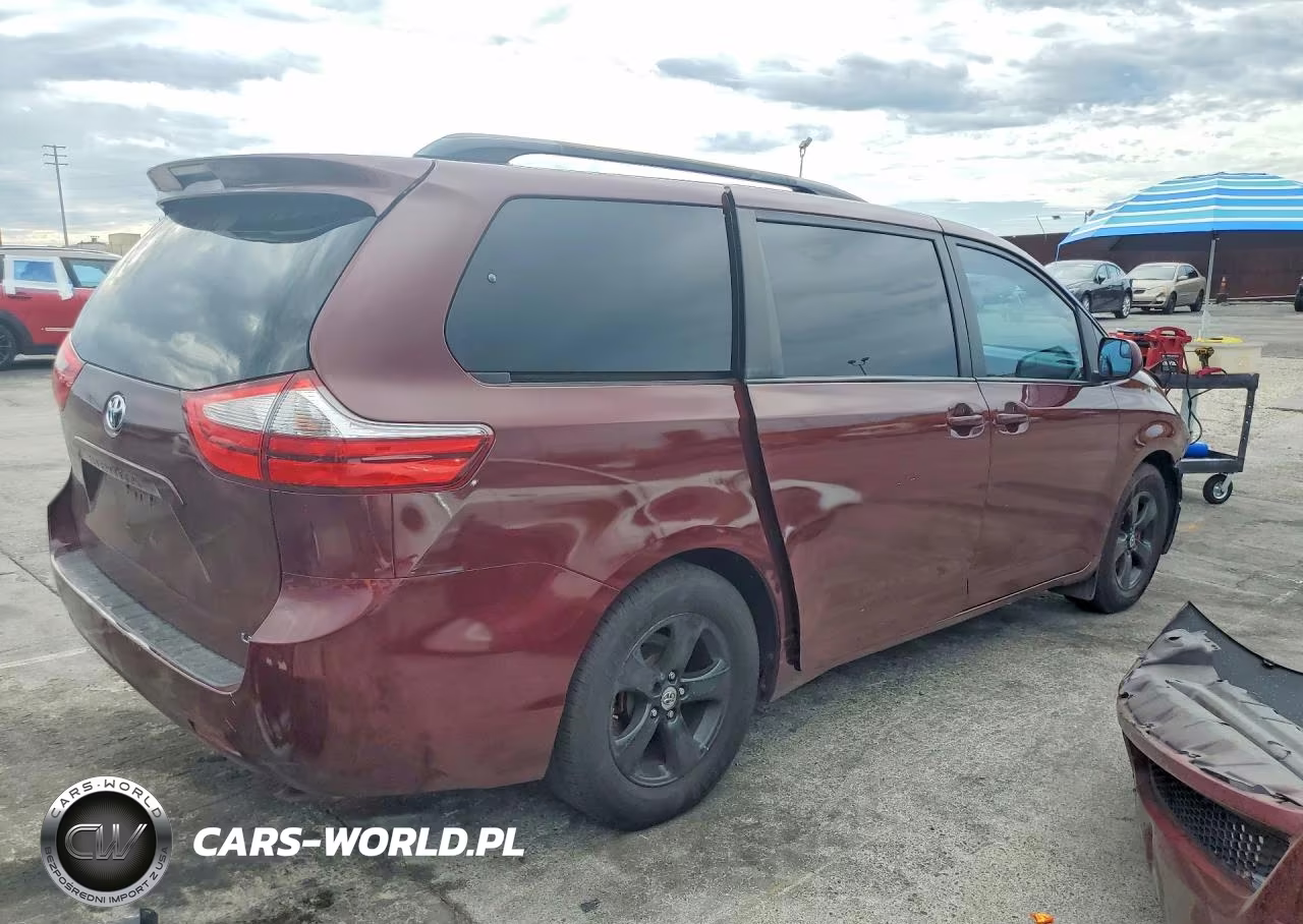 2015 Toyota Sienna Le VIN:5TDKK3DCXFS597334 - 3