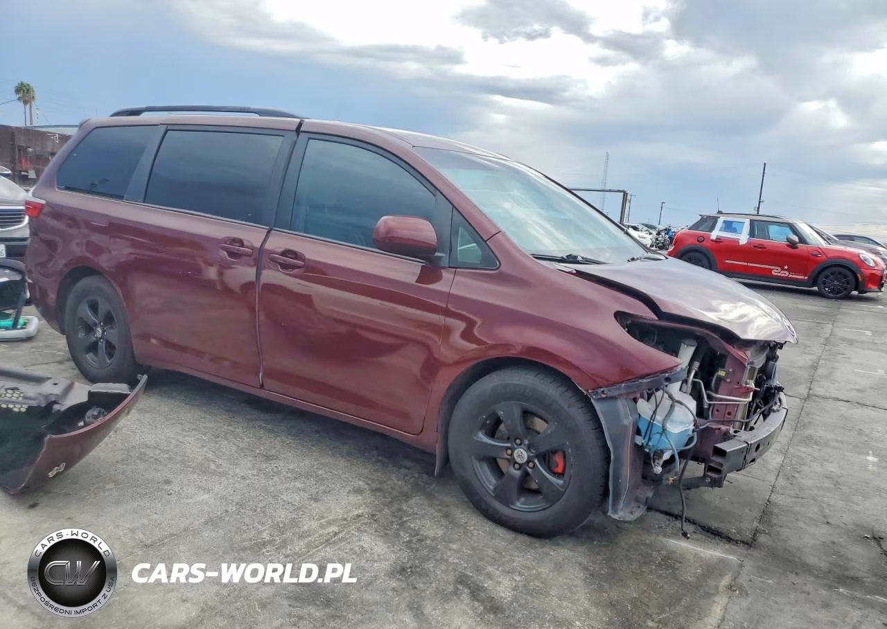 2015 Toyota Sienna Le VIN:5TDKK3DCXFS597334 - 4