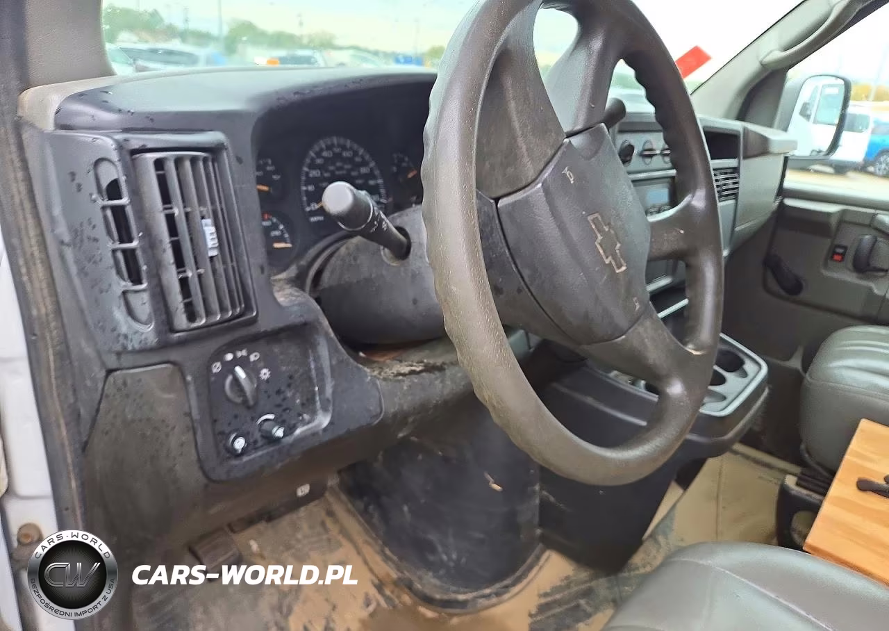 2007 Chevrolet Express G2500 VIN:1GCGG25V071223962 - 9