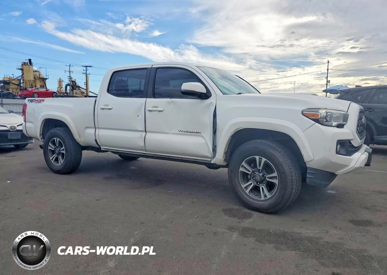2018 Toyota Tacoma Trd Sport VIN:3TMDZ5BN2JM041869 - 4