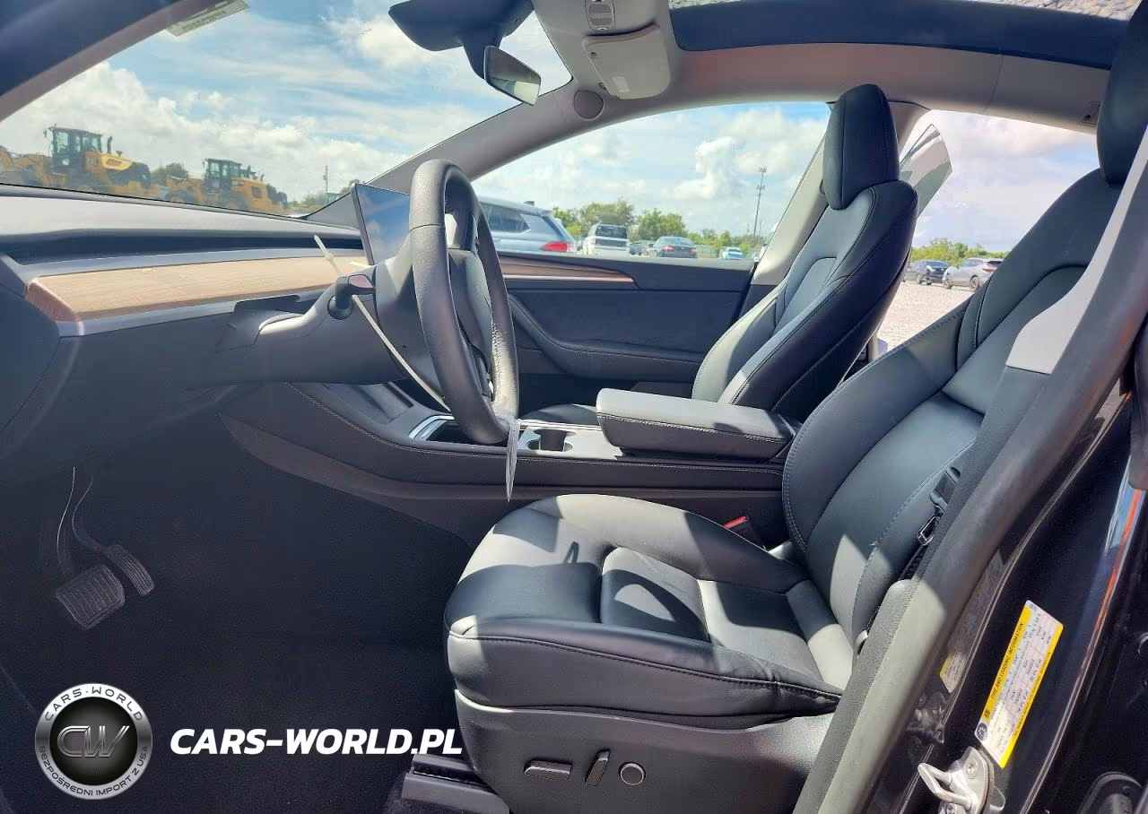2024 Tesla Model Y VIN:7SAYGDEE4RF032767 - 7