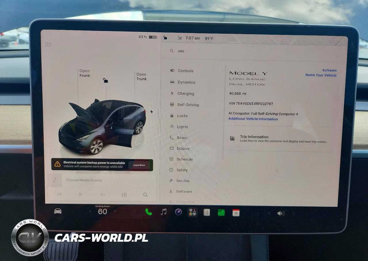 2024 Tesla Model Y VIN:7SAYGDEE4RF032767 - 9