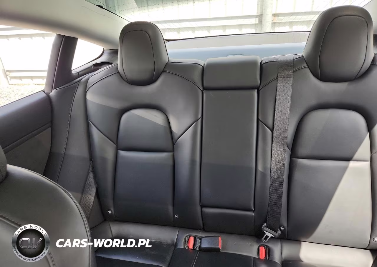 2018 Tesla Model 3 VIN:5YJ3E1EB4JF128551 - 10
