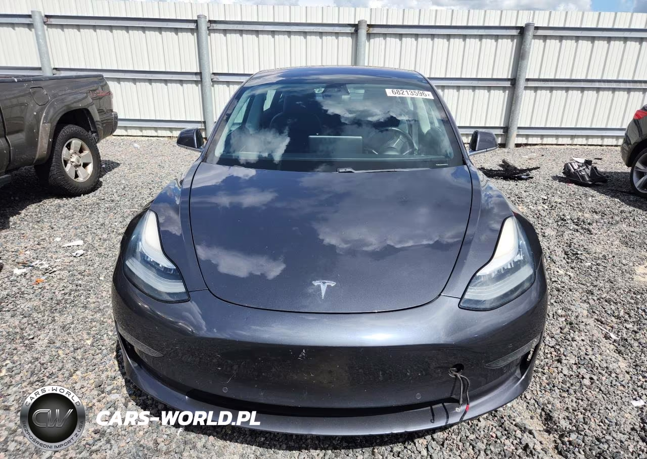 2018 Tesla Model 3 VIN:5YJ3E1EB4JF128551 - 5