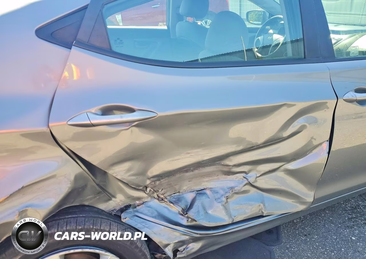2013 Hyundai Elantra Gls VIN:5NPDH4AE5DH391070 - 10