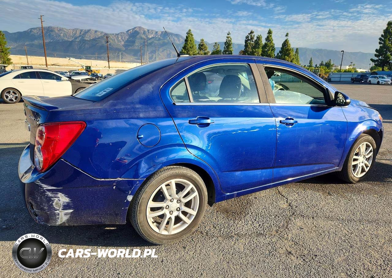 2014 Chevrolet Sonic Lt VIN:1G1JC5SG5E4134689 - 3