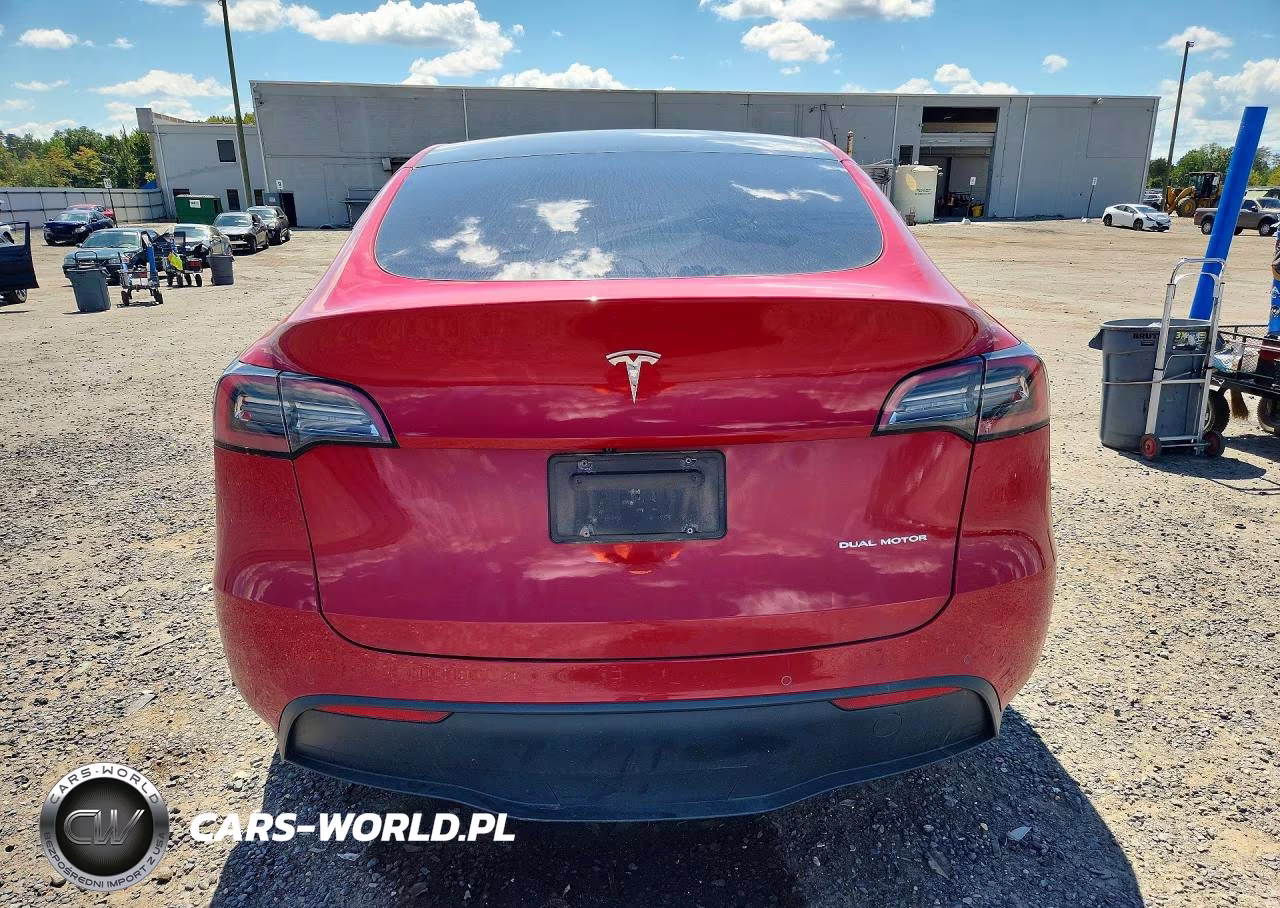 2022 Tesla Model Y VIN:7SAYGDEE3NF354021 - 6