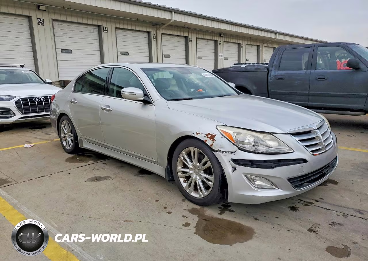 2013 Hyundai Genesis 3.8L VIN:KMHGC4DD7DU221079 - 4