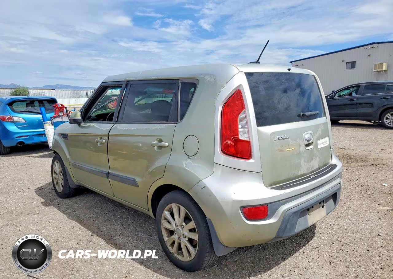 2013 Kia Soul + VIN:KNDJT2A60D7631094 - 2
