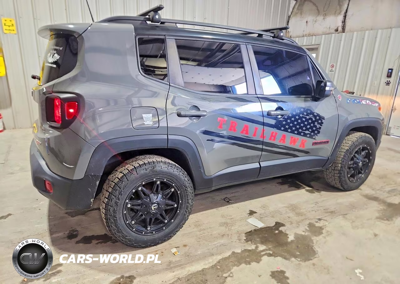 2021 Jeep Renegade Trailhawk VIN:ZACNJDC10MPM20546 - 3