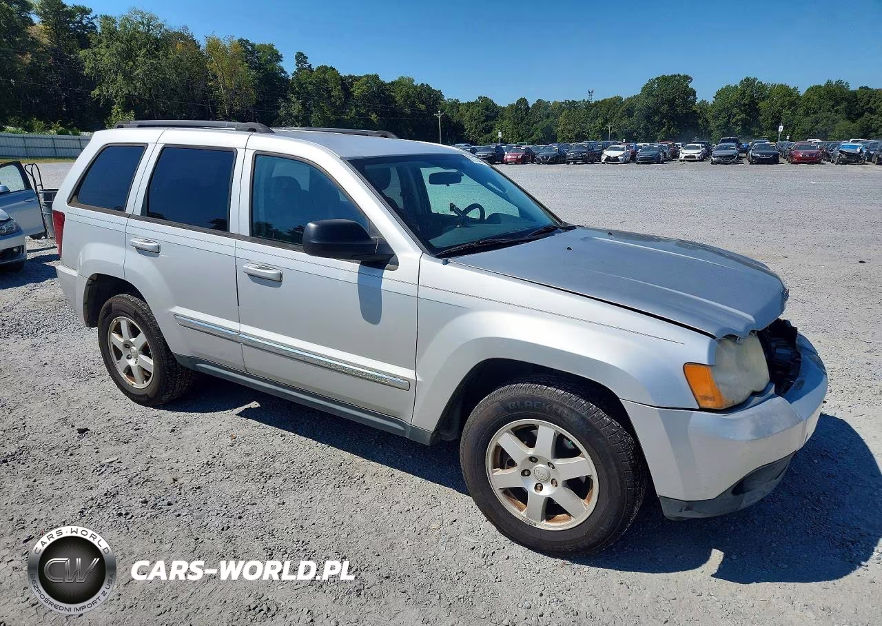 2010 Jeep Grand Cherokee Laredo VIN:1J4PR4GK5AC110670 - 4