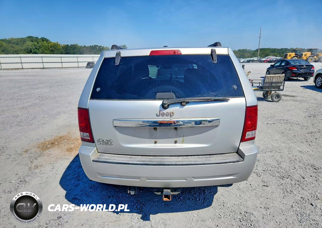2010 Jeep Grand Cherokee Laredo VIN:1J4PR4GK5AC110670 - 6
