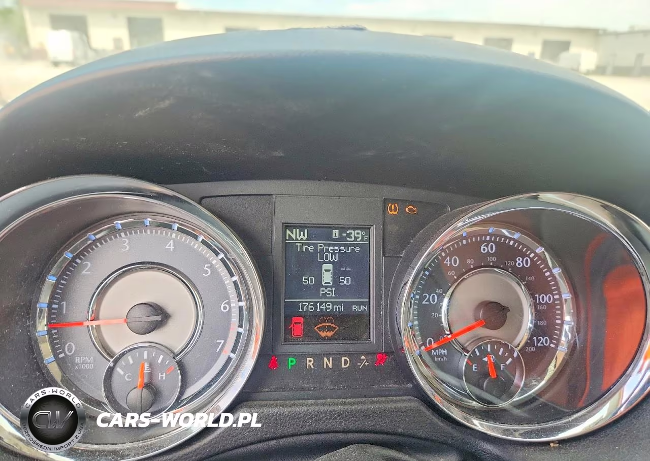 2012 Chrysler Town & Country Touring VIN:2C4RC1BG9CR197758 - 9
