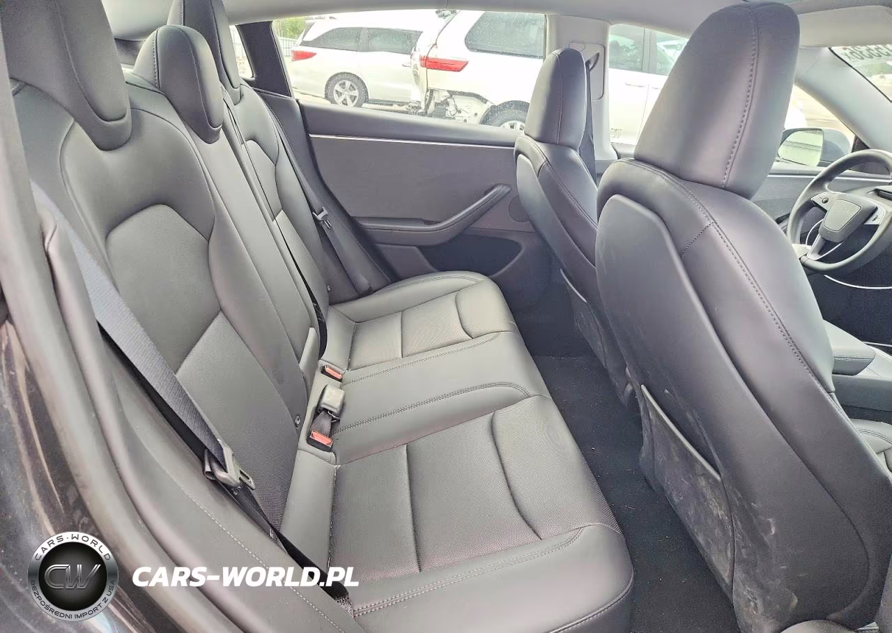 2025 Tesla Model 3 VIN:5YJ3E1EA0SF884323 - 10