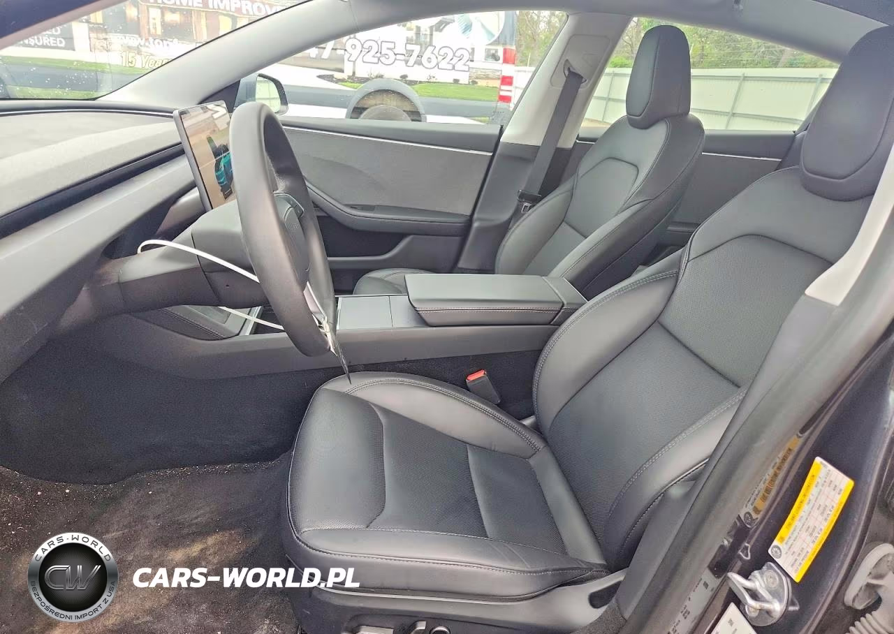 2025 Tesla Model 3 VIN:5YJ3E1EA0SF884323 - 7