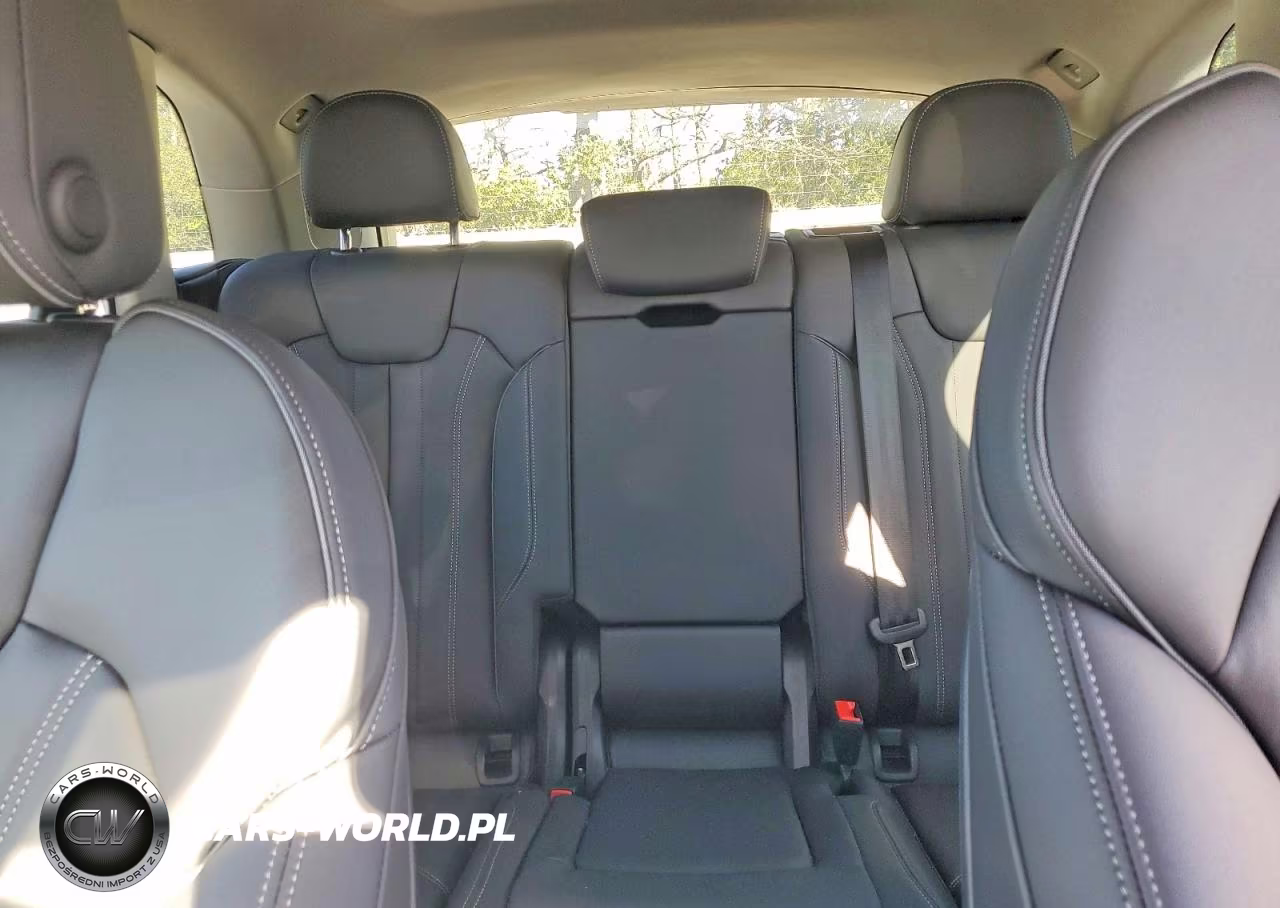 2024 Audi Q5 Premium Plus 45 VIN:WA1EAAFY8R2050792 - 10