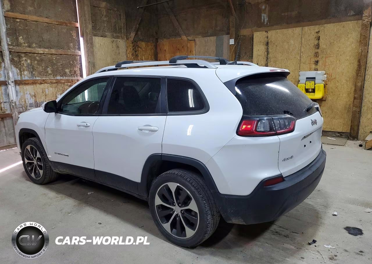 2020 Jeep Cherokee Latitude VIN:1C4PJMCB8LD546574 - 2