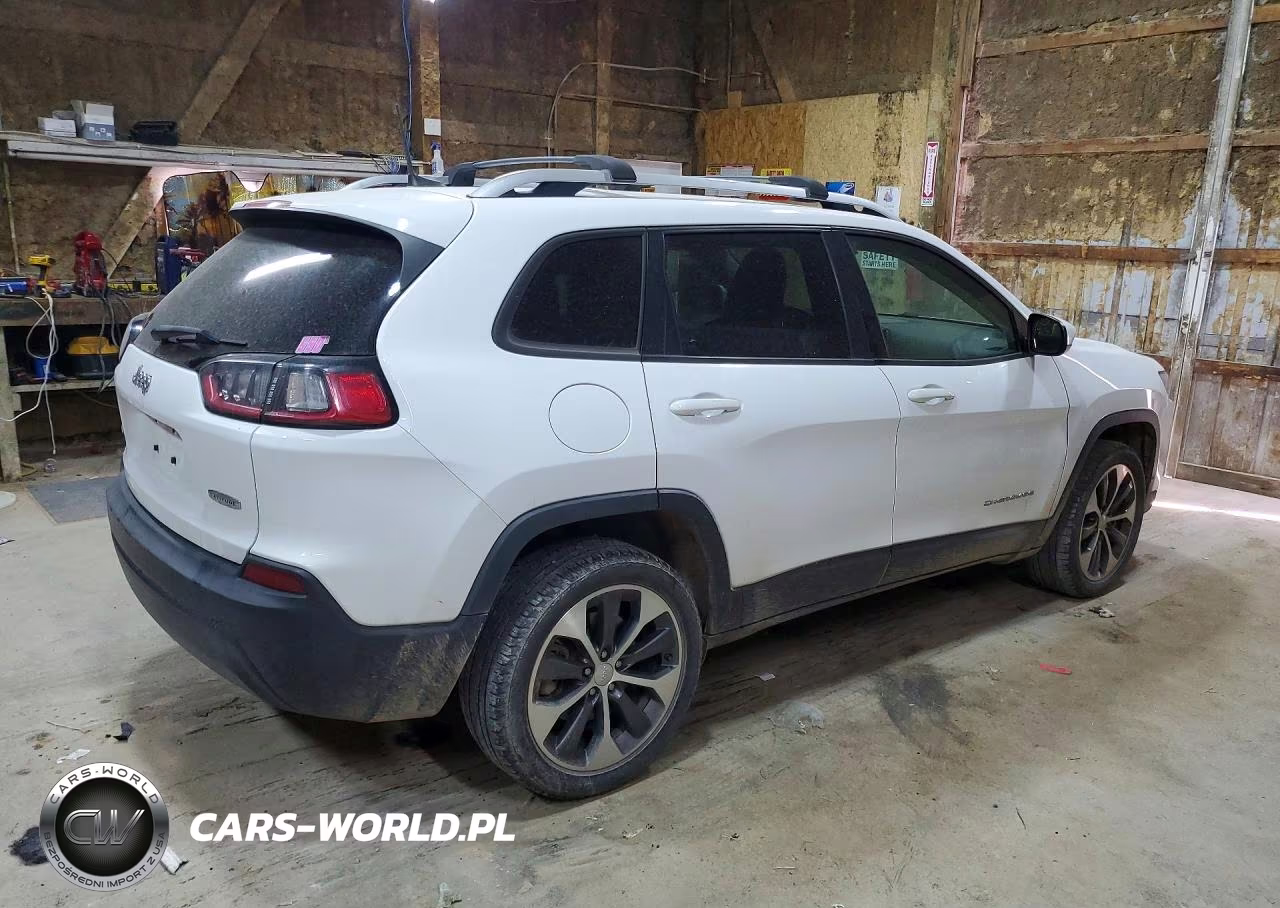 2020 Jeep Cherokee Latitude VIN:1C4PJMCB8LD546574 - 3